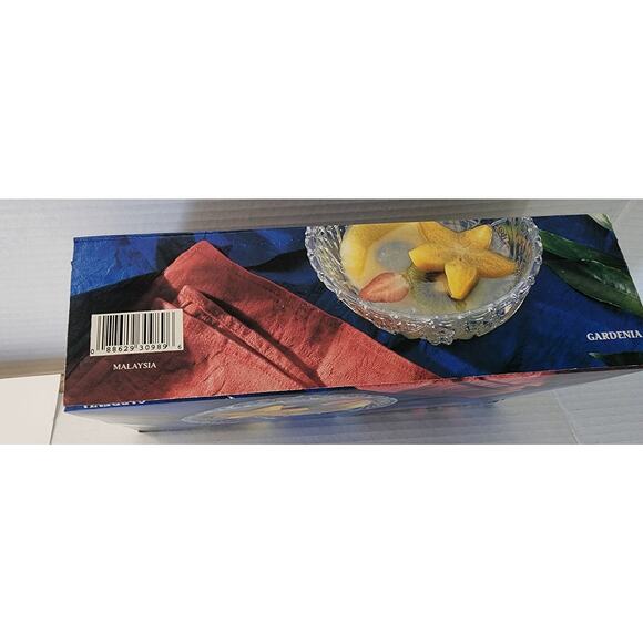 New in Box Vintage Gardenia 4-Piece Heart Design Heavy Glass Crystal Bowl Set - Picture 4 of 5